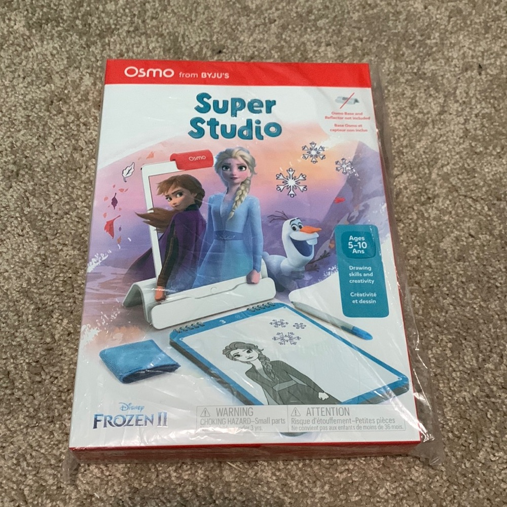Brand new Osmo Super Studio Frozen II.